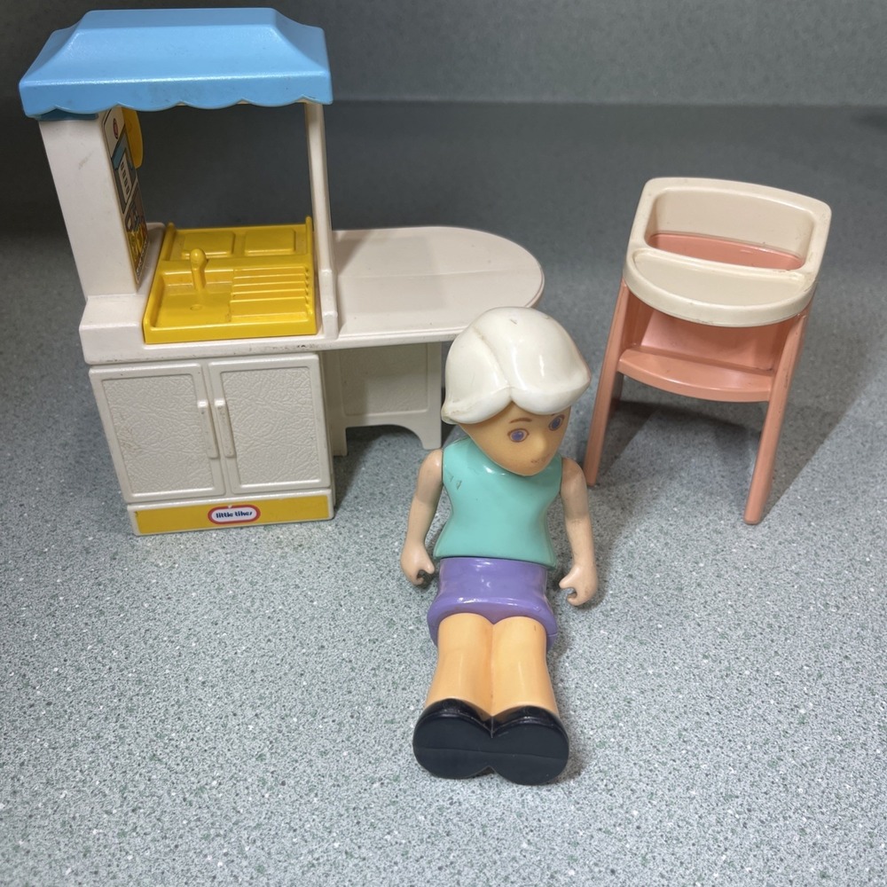 Little Tikes Vintage Dollhouse Toys Grandma Kitchen Highchair People Lot